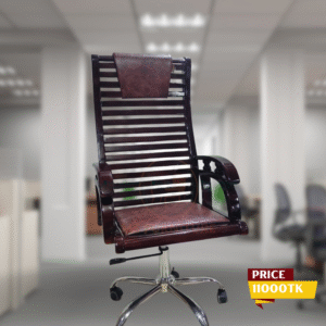 কাঠের চেয়ার